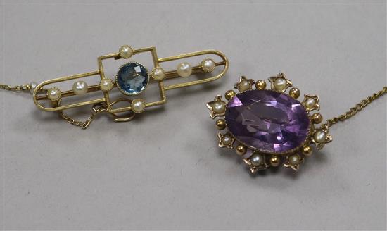An Edwardian 15ct gold and gem set bar brooch and an Edwardian 9ct gold, amethyst and split pearl set brooch.